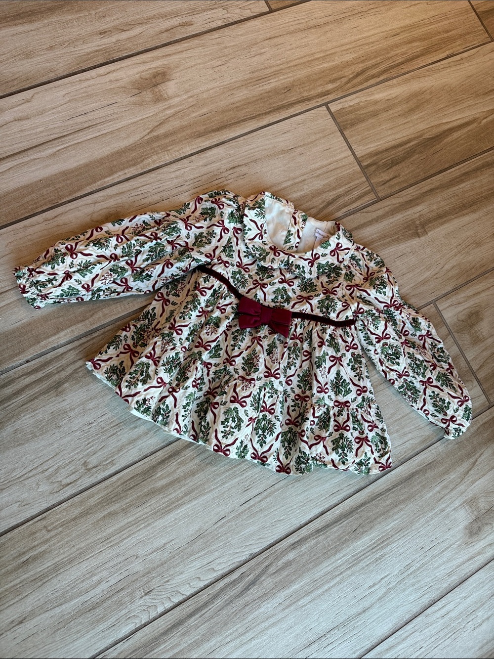 Tommy Bahama Ivory Holiday Print Dress with Red Bow 4T